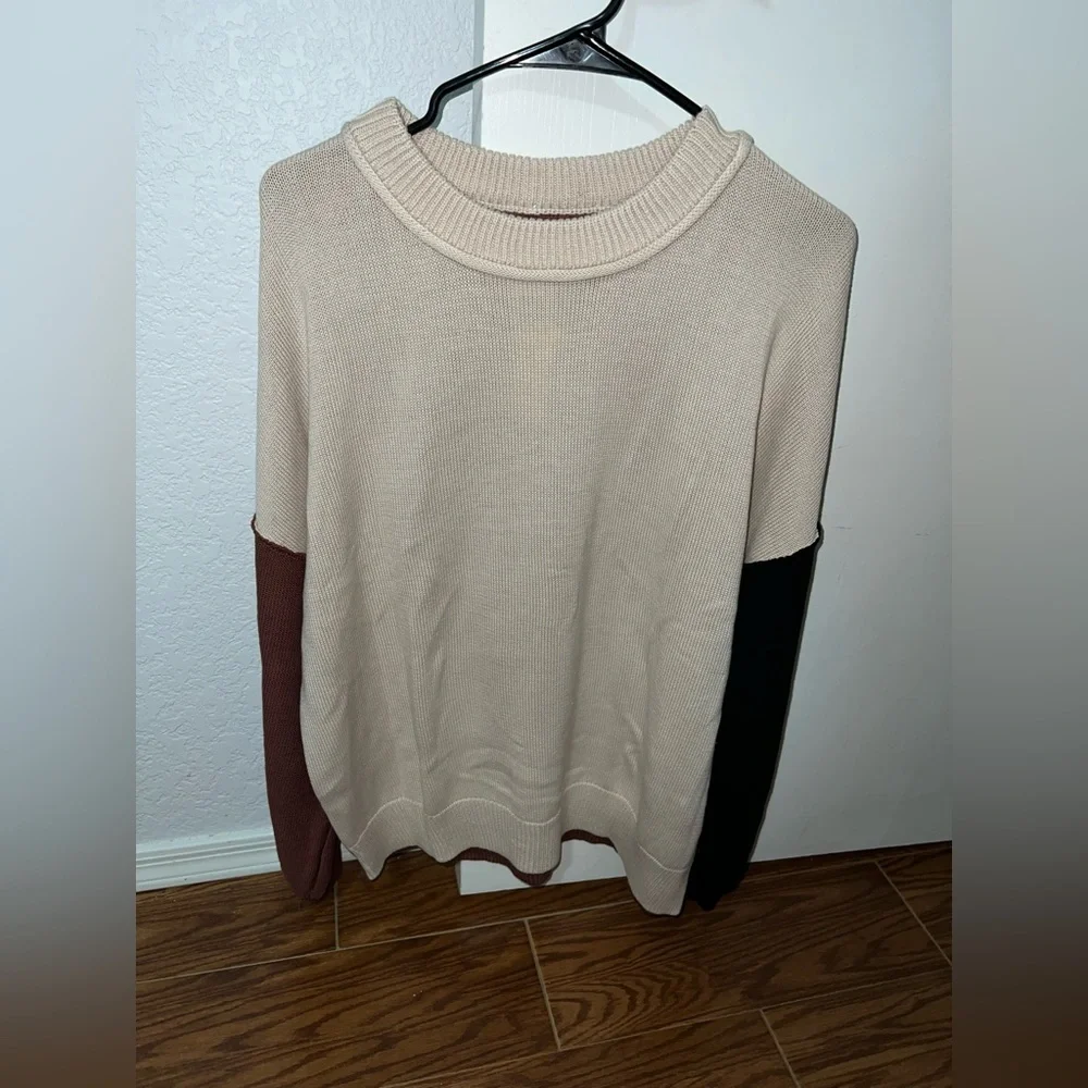 Sweater - Picture 1 of 9